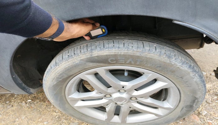 2022 Renault TRIBER RXZ, Petrol, Manual, 24,595 km, tyre