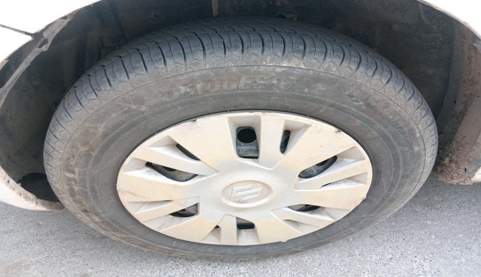 2014 Maruti Swift VDI, Diesel, Manual, 1,10,271 km, tyre