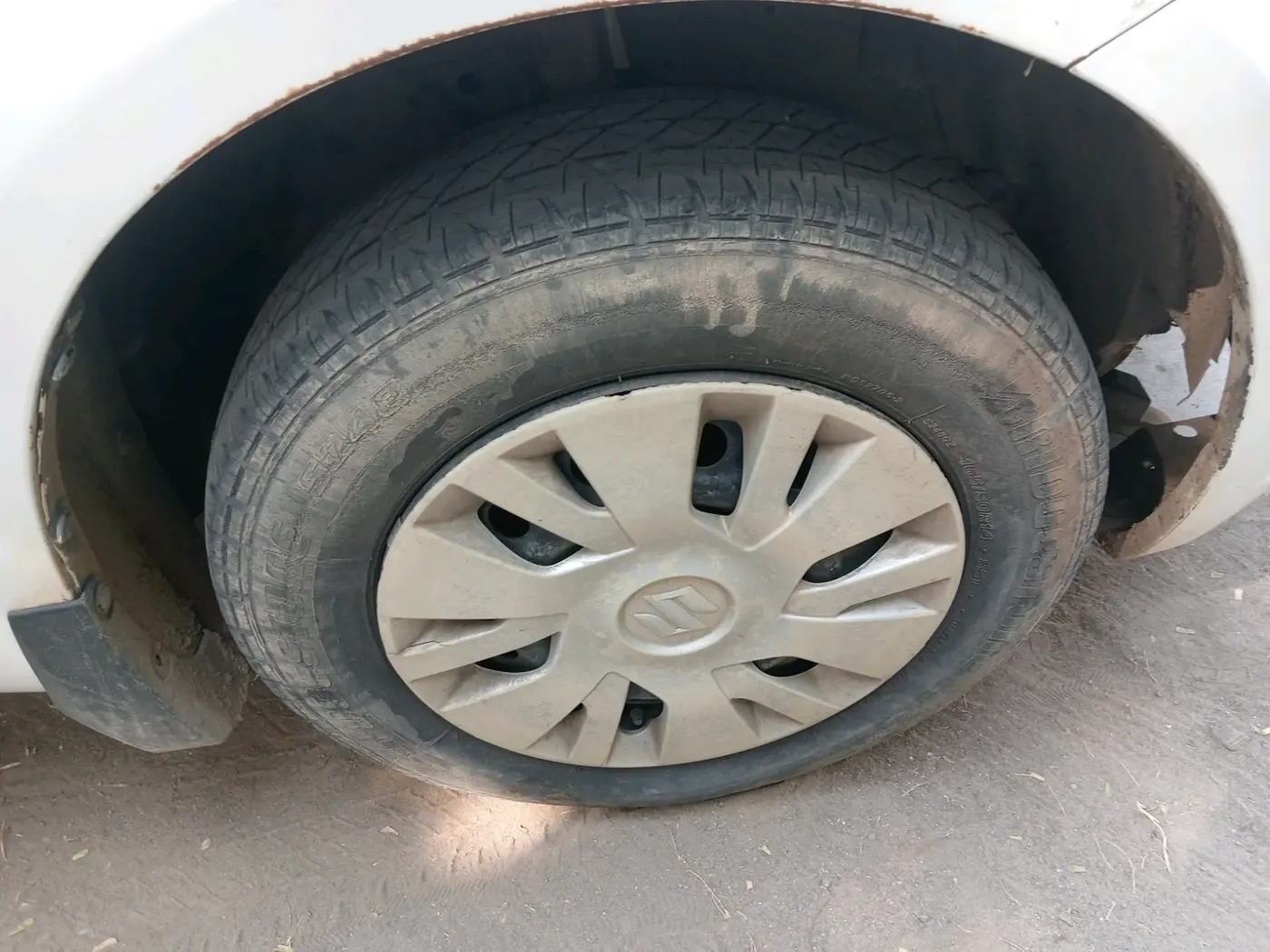 2014 Maruti Swift VDI, Diesel, Manual, 1,10,650 km, tyre
