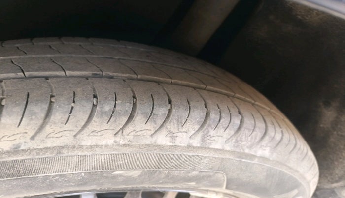 2021 Maruti Baleno DELTA PETROL 1.2, Petrol, Manual, 55,722 km, tyre