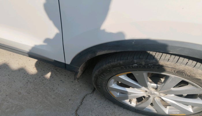 2024 MG ASTOR Shine 1.5 MT (Ivory), Petrol, Manual, 12,964 km, tyre