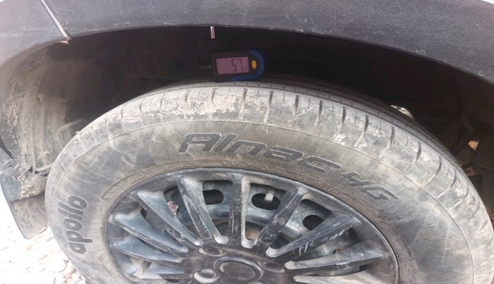 2016 Mahindra Kuv100 K4 D 6 STR, Diesel, Manual, 90,491 km, tyre