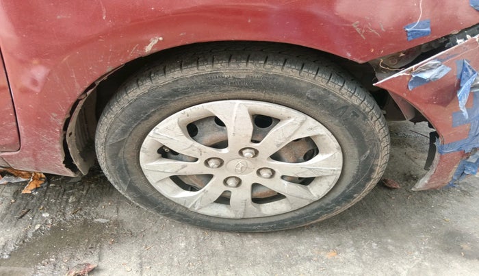 2014 Hyundai Eon MAGNA +, Petrol, Manual, 92,190 km, tyre