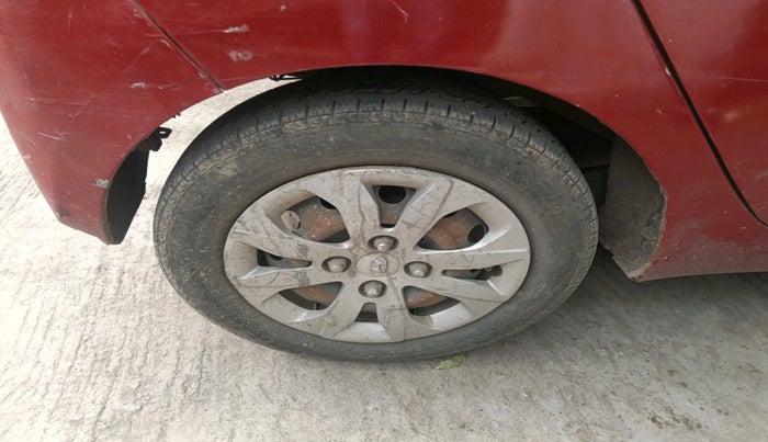 2014 Hyundai Eon MAGNA +, Petrol, Manual, 92,190 km, tyre