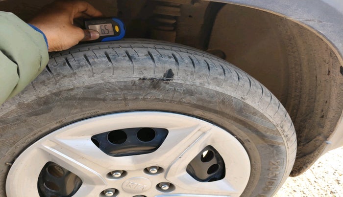 2020 KIA SELTOS HTK 1.5 DIESEL, Diesel, Manual, 1,06,504 km, tyre