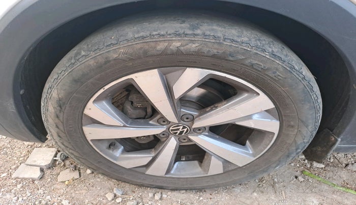 2021 Volkswagen TAIGUN TOPLINE 1.0 TSI MT, Petrol, Manual, 47,834 km, tyre