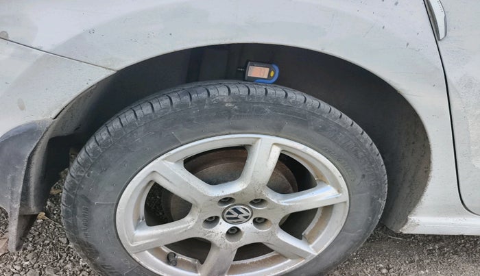 2013 Volkswagen Vento COMFORTLINE TSI AT PETROL, Petrol, Automatic, 1,30,546 km, tyre