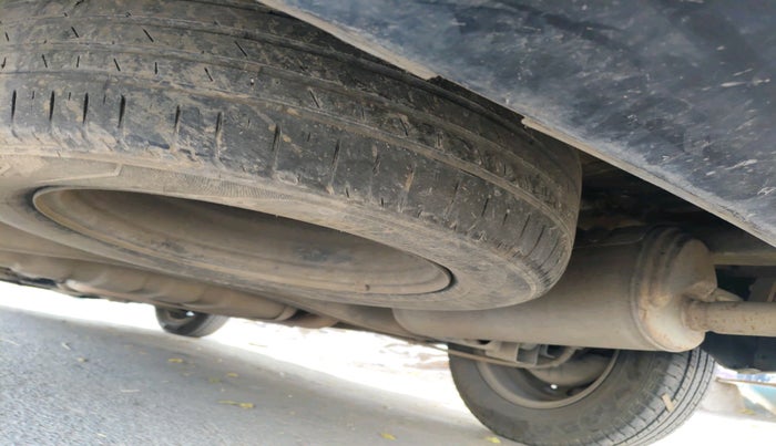 2022 KIA CARENS PRESTIGE 1.5 PETROL 7 STR, Petrol, Manual, 1,00,899 km, tyre