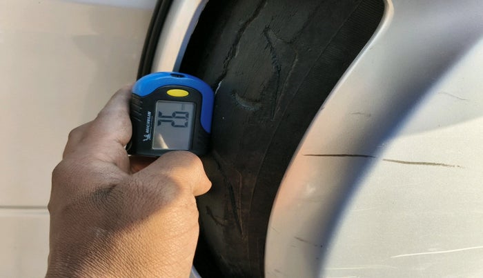 2016 Mahindra TUV300 T8, Diesel, Manual, 86,779 km, tyre