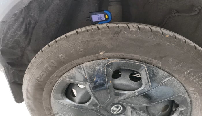 2022 Tata PUNCH ADVENTURE AMT, Petrol, Automatic, 2,473 km, tyre