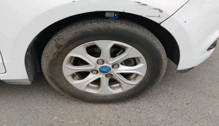 2015 Ford Figo Aspire TITANIUM1.5 DIESEL, Diesel, Manual, 1,44,446 km, tyre