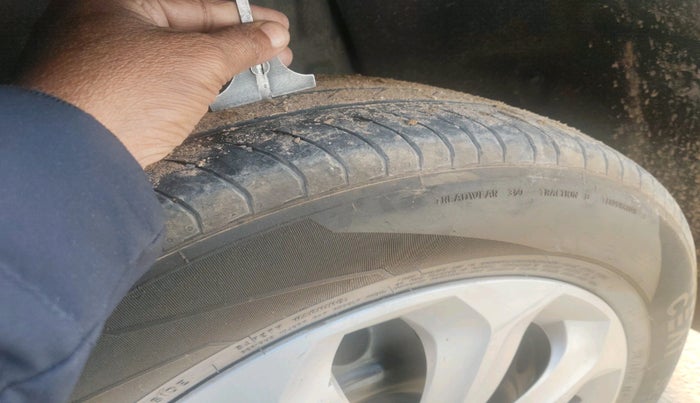 2023 MG ASTOR STYLE 1.5 MT, Petrol, Manual, 30,519 km, tyre