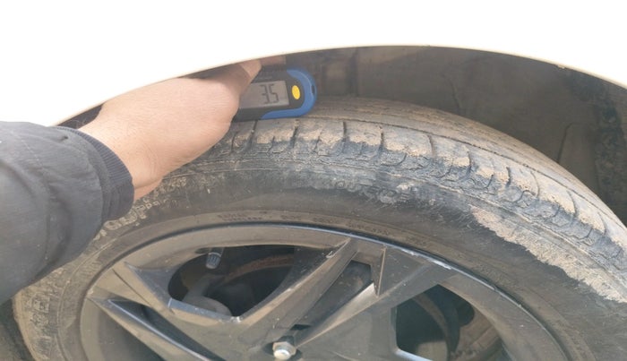 2022 Hyundai NEW I20 SPORTZ 1.2 MT, Petrol, Manual, 45,648 km, tyre