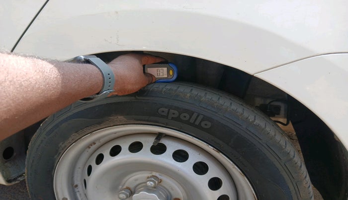 2017 Hyundai Xcent E, Petrol, Manual, 44,961 km, tyre