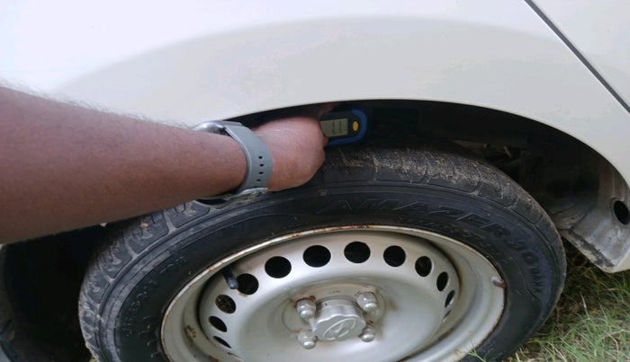 2017 Hyundai Xcent E, Petrol, Manual, 44,961 km, tyre