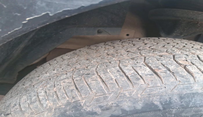 2012 Mahindra XUV500 W8, Diesel, Manual, 1,45,683 km, tyre