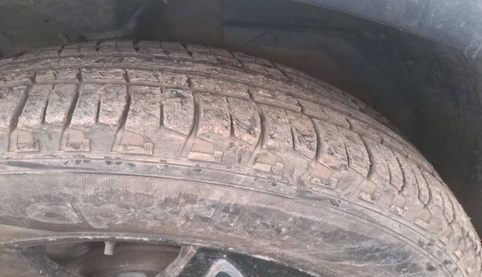 2012 Mahindra XUV500 W8, Diesel, Manual, 1,45,683 km, tyre