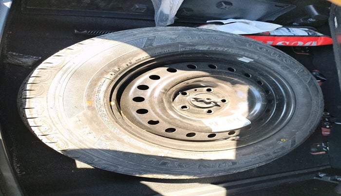 2018 Jeep Compass LIMITED 2.0 DIESEL, Diesel, Manual, 1,24,041 km, tyre