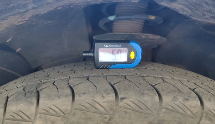 2013 Nissan Terrano XV D THP 110 PS, Diesel, Manual, 1,91,703 km, tyre