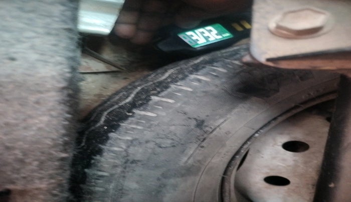 2011 Maruti Alto LXI CNG, Petrol, Manual, 1,38,954 km, tyre