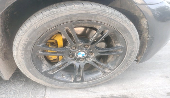 2013 BMW 5 Series 530D M SPORT, Diesel, Automatic, 1,56,888 km, tyre