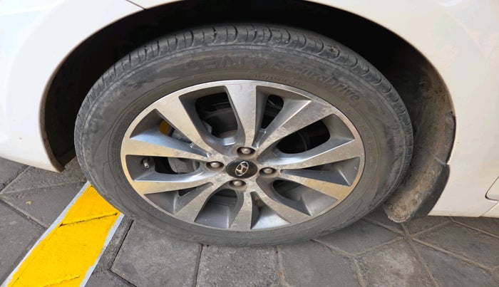 2014 Hyundai Verna FLUIDIC 1.6 VTVT SX, Petrol, Manual, 77,471 km, tyre