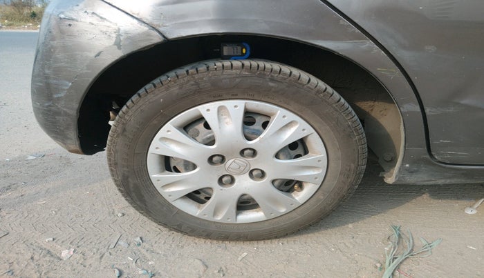 2012 Honda Brio S MT, Petrol, Manual, 1,02,629 km, tyre