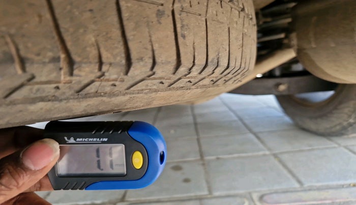 2012 Mahindra XUV500 W6, Diesel, Manual, 1,40,905 km, tyre