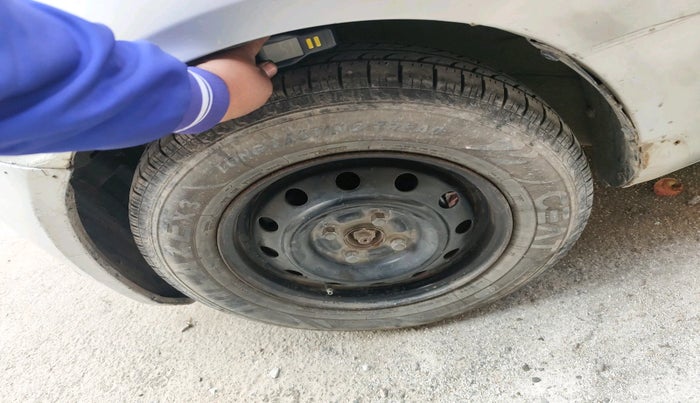 2013 Maruti Ritz VXI, Petrol, Manual, 1,13,125 km, tyre