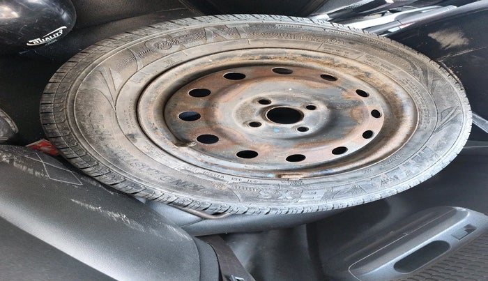 2013 Maruti Ritz VXI, Petrol, Manual, 1,13,125 km, tyre