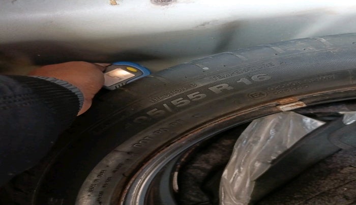 2016 Hyundai Elite i20 ASTA 1.2, Petrol, Manual, 83,735 km, tyre