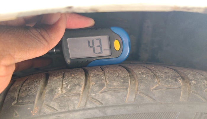 2015 Hyundai Elite i20 SPORTZ 1.4 CRDI, Diesel, Manual, 77,082 km, tyre