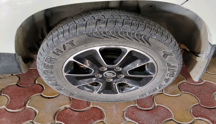 2018 Renault Duster 85 PS RXZ DIESEL, Diesel, Manual, 1,11,283 km, tyre