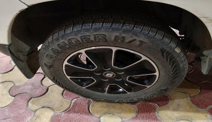 2018 Renault Duster 85 PS RXZ DIESEL, Diesel, Manual, 1,11,283 km, tyre