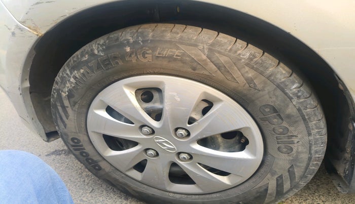 2013 Hyundai i10 SPORTZ 1.2, Petrol, Manual, 1,26,007 km, tyre