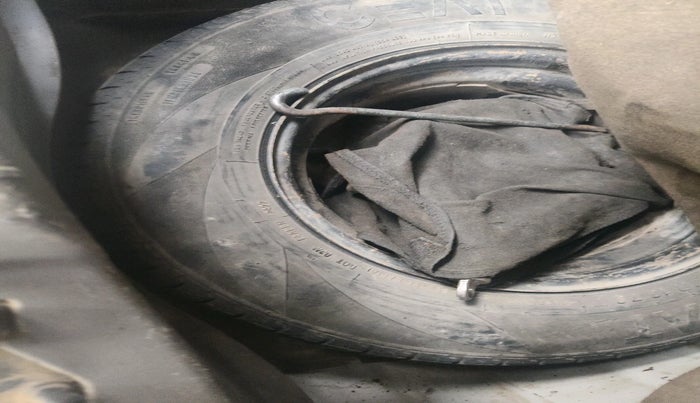 2013 Hyundai i10 SPORTZ 1.2, Petrol, Manual, 1,26,007 km, tyre