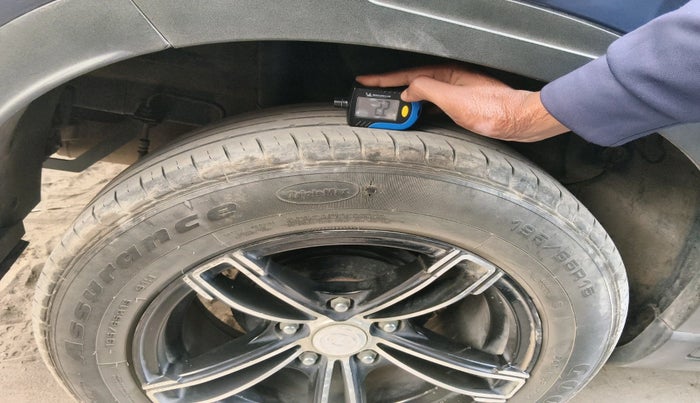 2020 Hyundai VENUE S 1.2, Petrol, Manual, 46,582 km, tyre