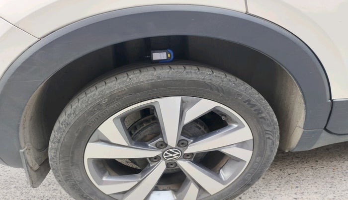 2023 Volkswagen TAIGUN TOPLINE 1.0 TSI AT, Petrol, Automatic, 54,144 km, tyre