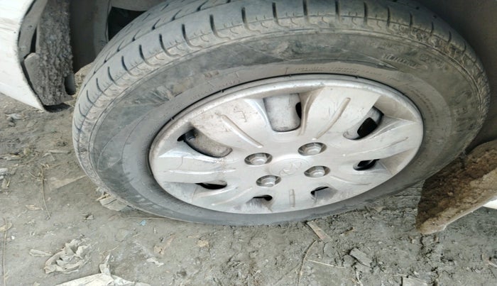 2012 Hyundai Santro Xing GLS, Petrol, Manual, 1,25,112 km, tyre