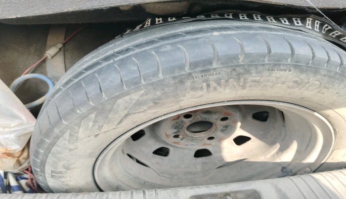 2012 Hyundai Santro Xing GLS, Petrol, Manual, 1,25,112 km, tyre