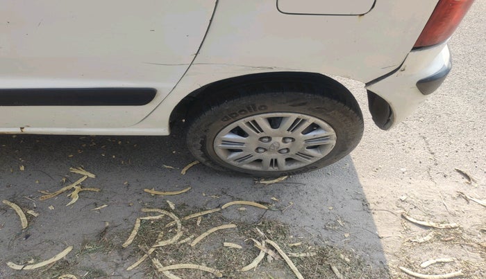 2011 Hyundai Santro Xing GLS (CNG), Petrol, Manual, 1,17,506 km, tyre