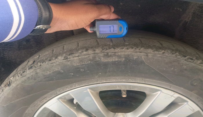 2016 Maruti Vitara Brezza ZDI, Diesel, Manual, 1,06,725 km, tyre