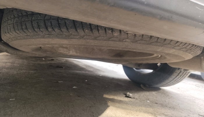 2014 Mahindra XUV500 W8, Diesel, Manual, 1,05,227 km, tyre