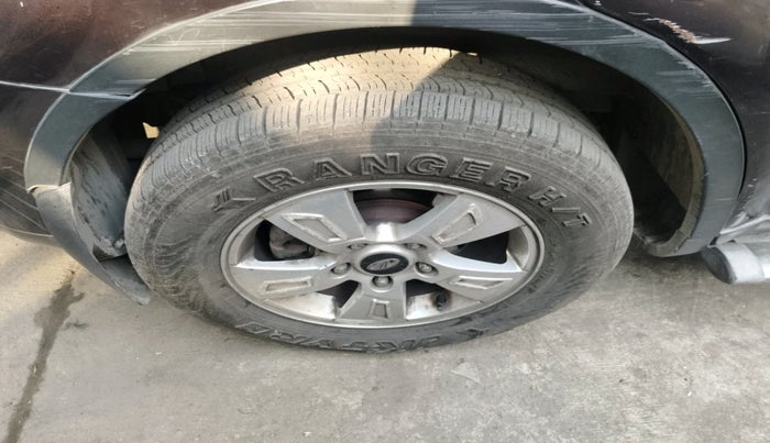 2014 Mahindra XUV500 W8, Diesel, Manual, 1,05,227 km, tyre