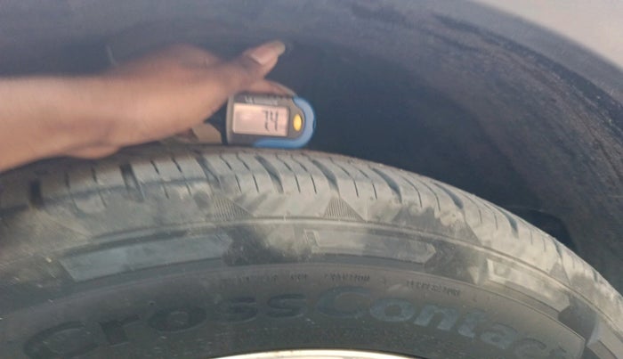 2016 Mahindra XUV500 W10 AWD AT, Diesel, Automatic, 97,578 km, tyre