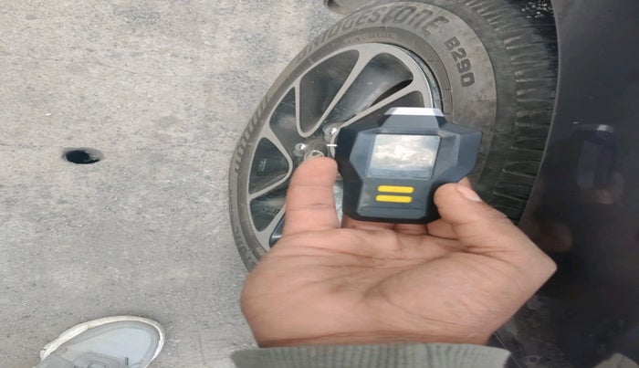 2018 Hyundai Grand i10 ASTA U2 1.2 CRDI, Diesel, Manual, 82,064 km, tyre