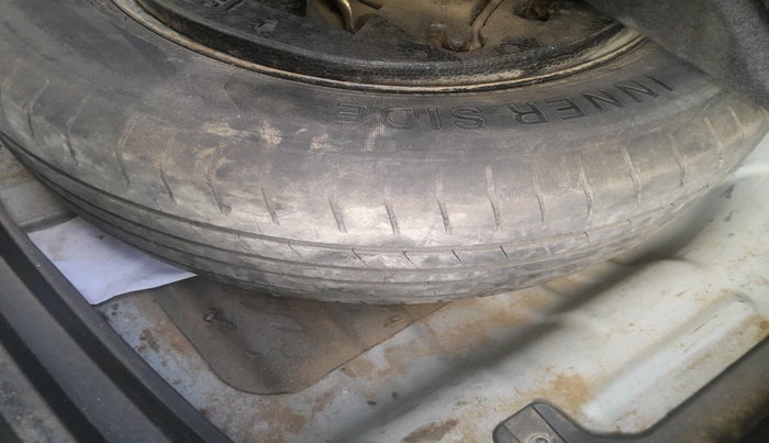 2017 Hyundai Creta E PLUS 1.4 DIESEL, Diesel, Manual, 1,69,950 km, tyre