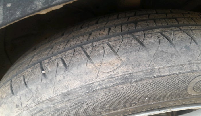 2017 Hyundai Creta E PLUS 1.4 DIESEL, Diesel, Manual, 1,69,950 km, tyre