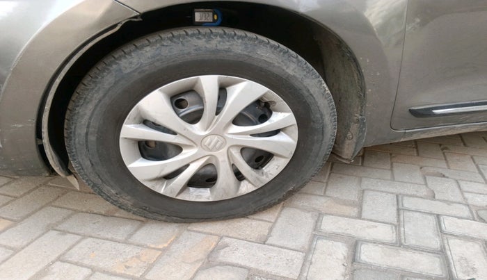 2021 Maruti Swift VXI, Petrol, Manual, 64,742 km, tyre