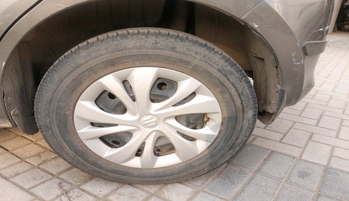 2021 Maruti Swift VXI, Petrol, Manual, 64,742 km, tyre